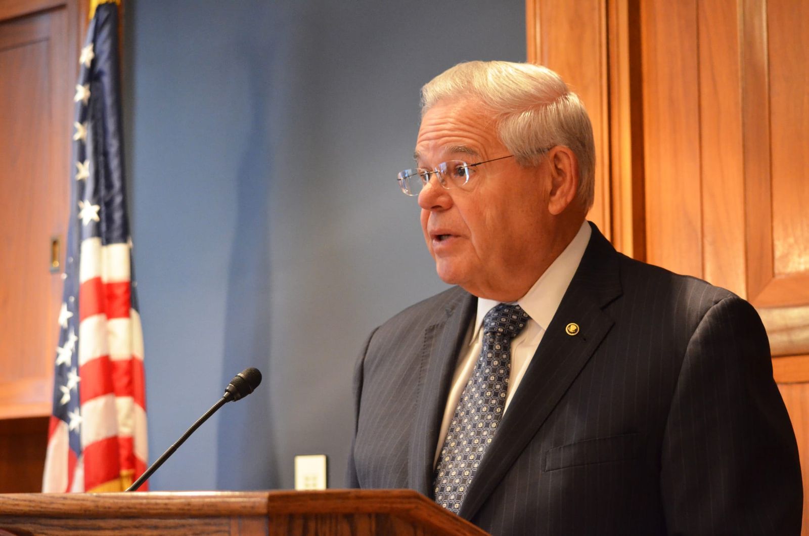 Sen. Menendez (D-NJ) speaking at a 2019 event. Image: POMED