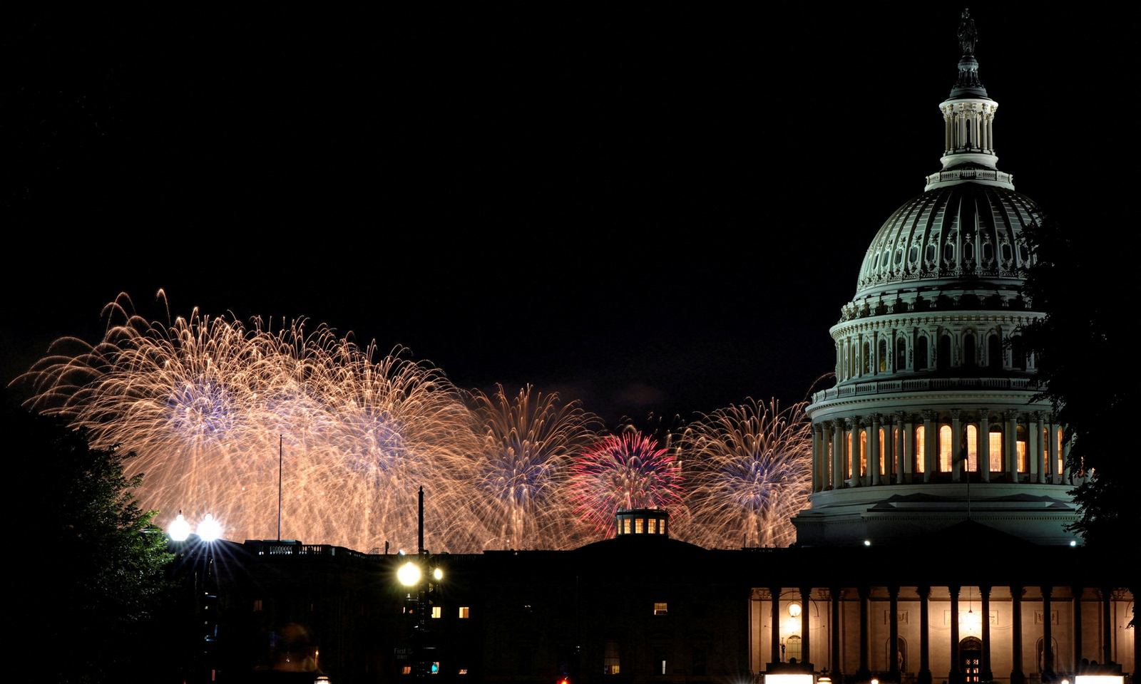 Fireworks erupt behind the U.S. Capitol building as the United States celebrates its 250th anniversary | REUTERS/Elizabeth Frantz