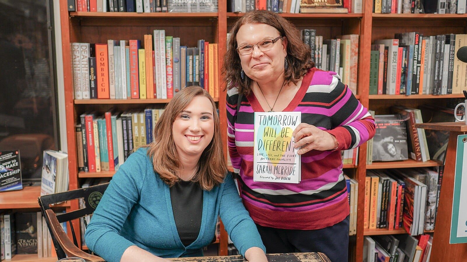 Rep.-elect Sarah McBride (left) at a book signing. Image: Wikicommons