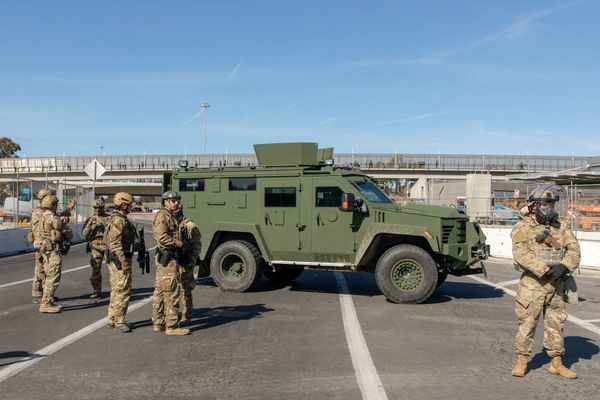 Closure at the San Ysidro Port of Entry | Rawpixel
