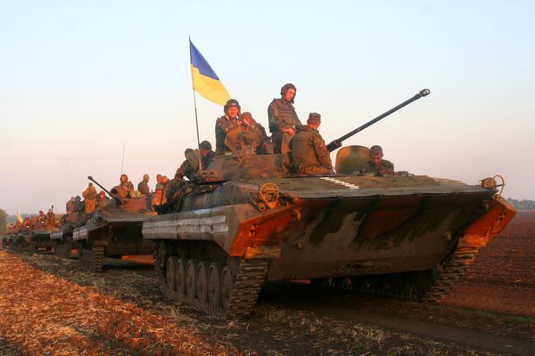 Tanks in eastern Ukraine | Photo: Ukrainian Ministry of Defense, Flickr