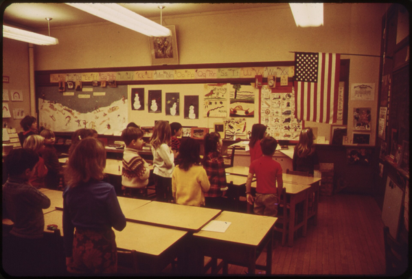 Elementary school students pledge allegiance