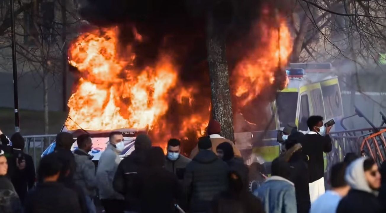 Högsta domstolen: Sänk straff för upploppsmakare av “starka rättviseskäl”