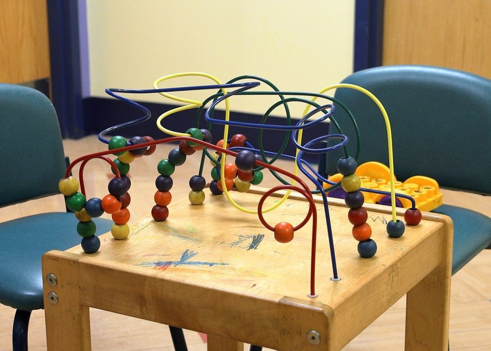 Efter “Transkriget”: Kliniken höjer åldersgränsen för könsbyte – Till 11 år