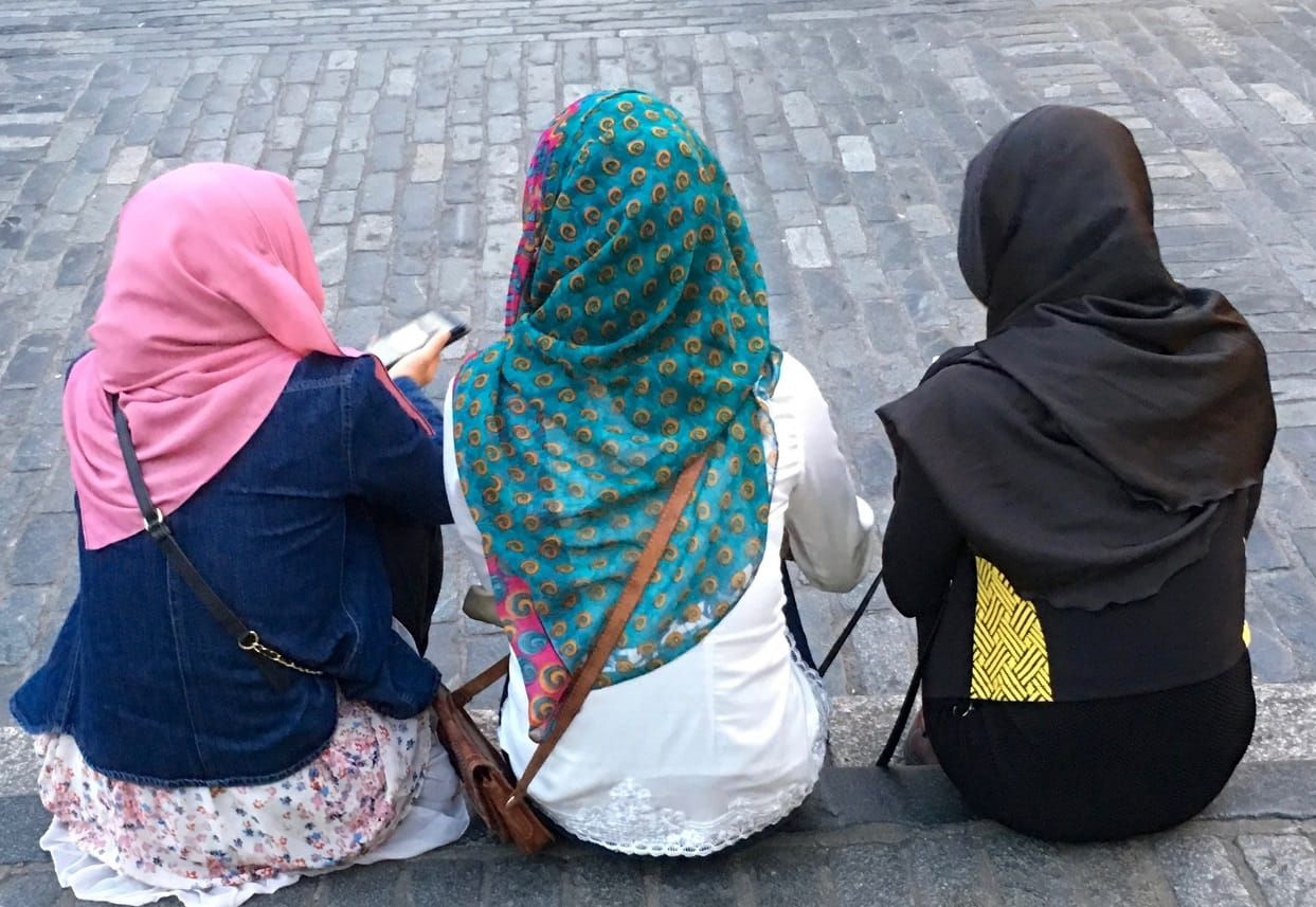 Ledare: (L)iberalismen fortsätter svika flickorna