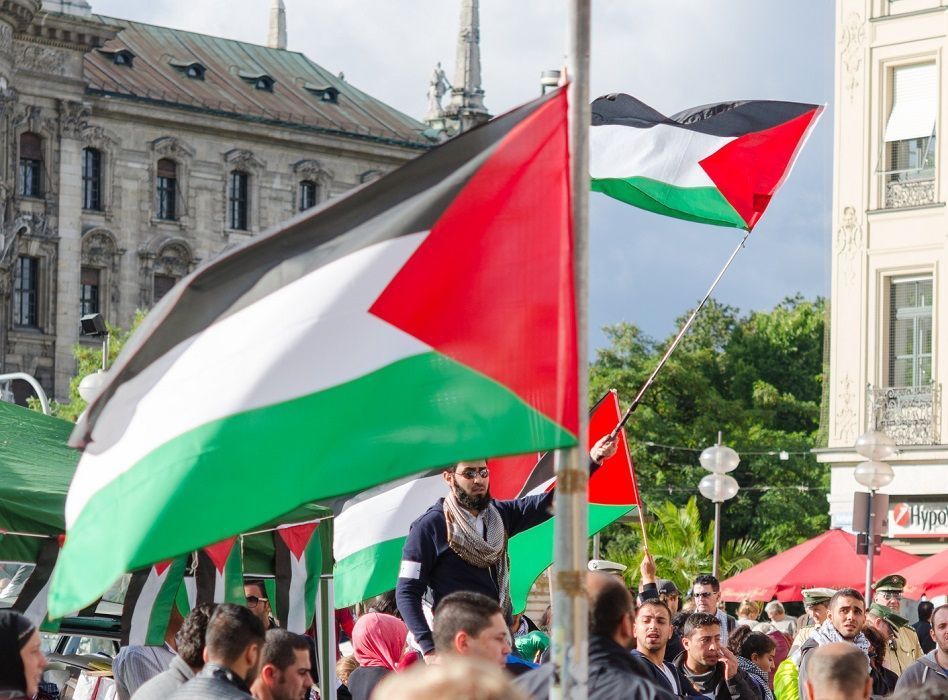 Ledare: Massinvandringen är S maktverktyg