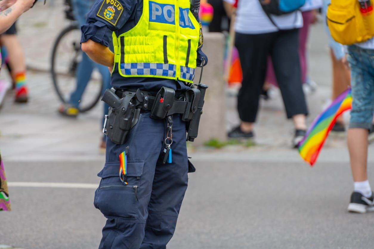 Svensk polis allt sämre på att hantera vapen