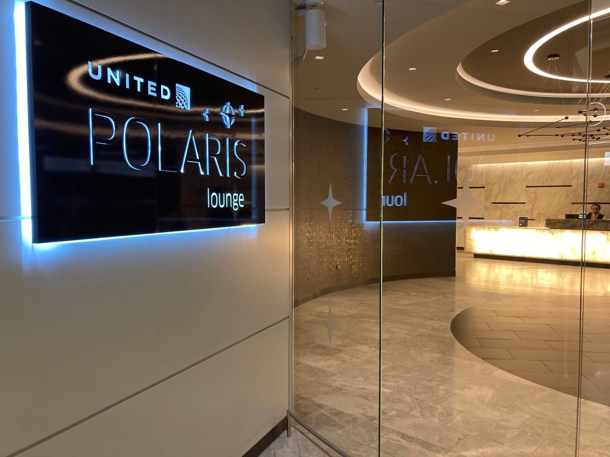 United Polaris Lounge Newark Liberty Airport 