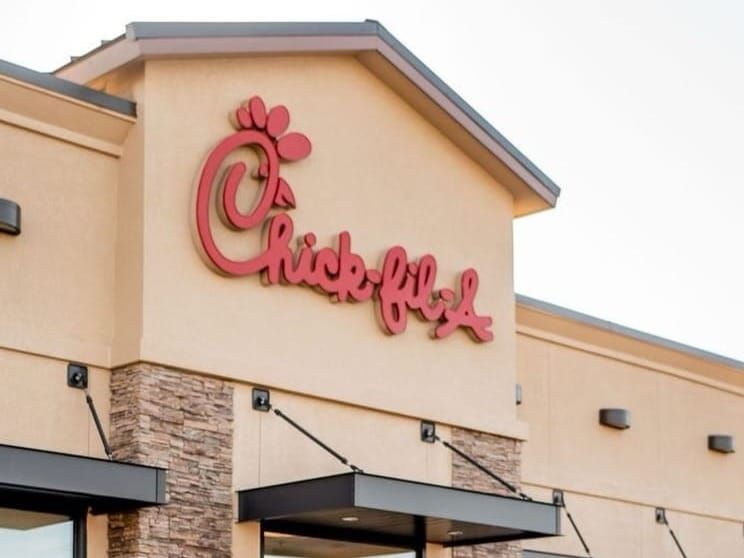 Worker accused of stealing $80k in Chick-fil-A mac and cheese scam