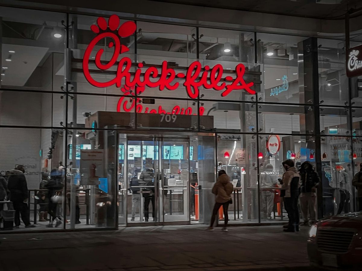 Chick-fil-A offers free ice cream to families who put away their phones