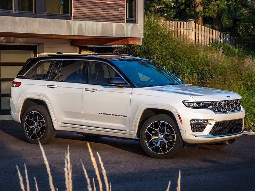 Jeep recalls 61,711 Cherokees over defect that can cause rollaway while parked