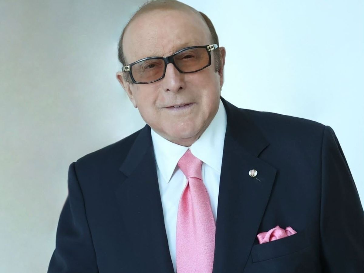Clive Davis dead at 94 with a fortune worth $850 million