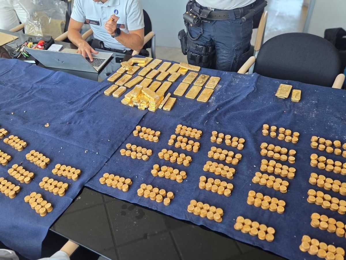 Crew digging sewer accidentally uncovers $10 million in gold