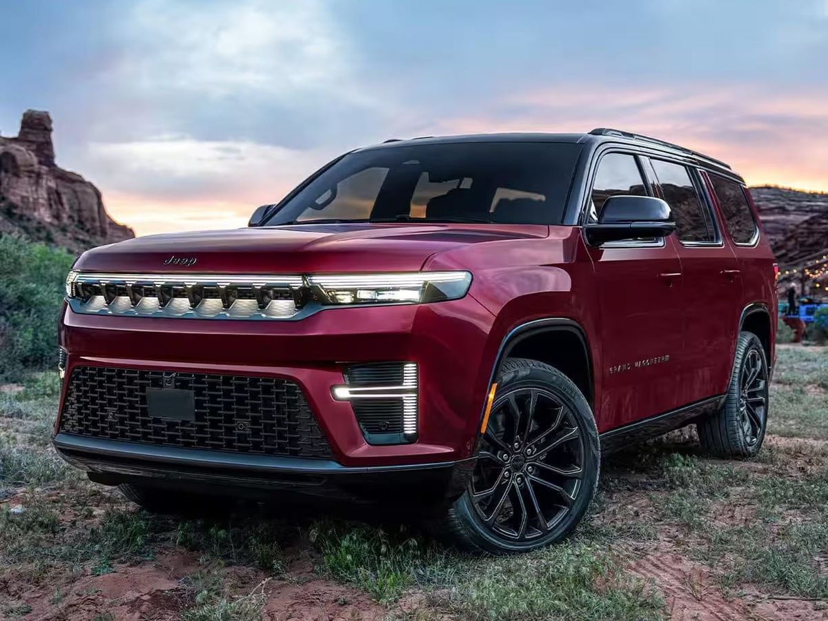 Chrysler recalls over 200,000 Jeep SUVs over safety flaw