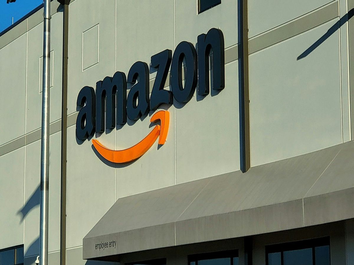 Amazon cuts corporate retail jobs right after Prime shopping event