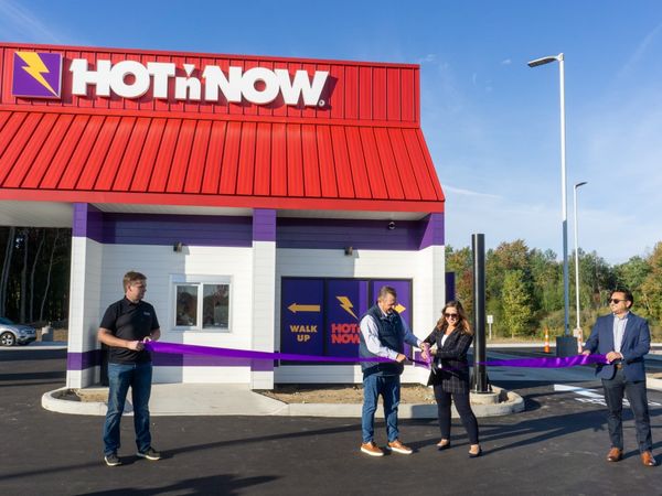 Beloved burger chain famous for 39-cent burgers is making a comeback