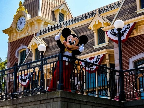 Disney quietly moves to demolish entire Disneyland area by 2027
