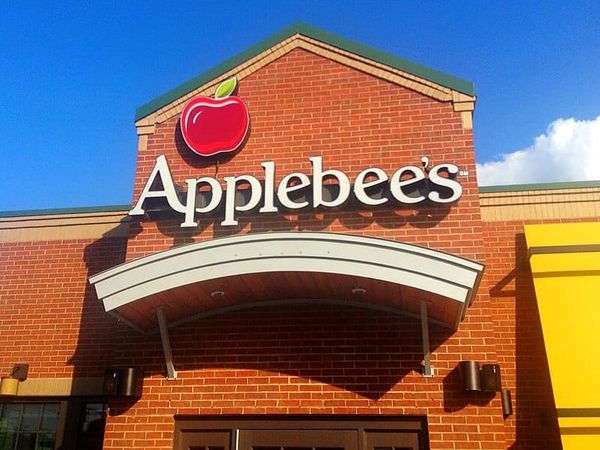 Applebee’s makes major change to dining room service