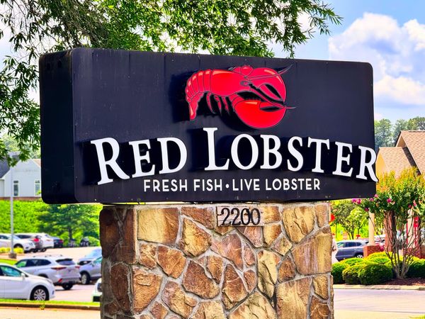 How Red Lobster's endless shrimp deal fueled a $275 million collapse