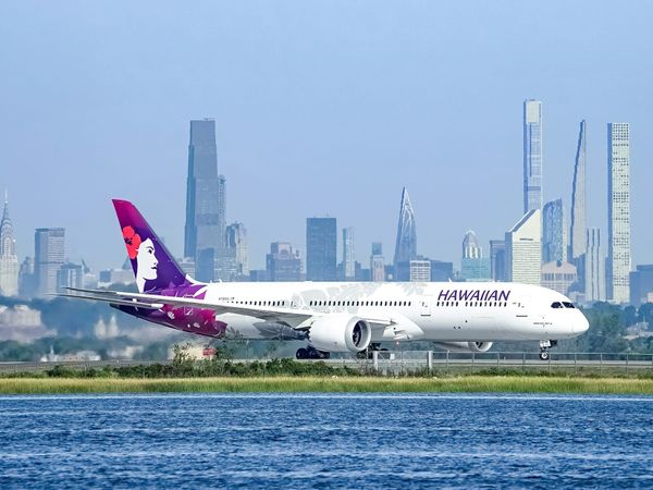 Hawaiian Airlines ends free meals for main cabin passengers