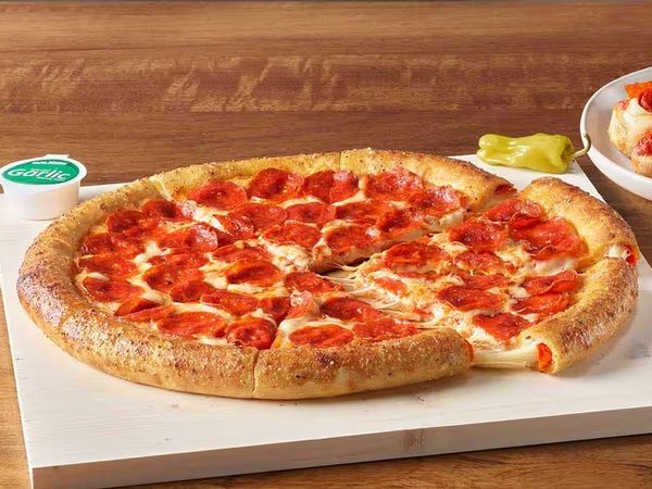 Papa Johns brings back fan-favorite stuffed crust pizza