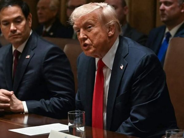 Trump pledges a new golden age of US space travel