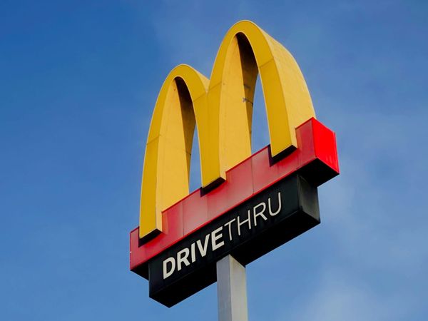 McDonald's sales plunge among low-income diners