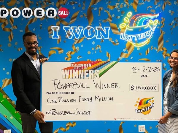 Winner of $1 billion Powerball jackpot officially steps forward