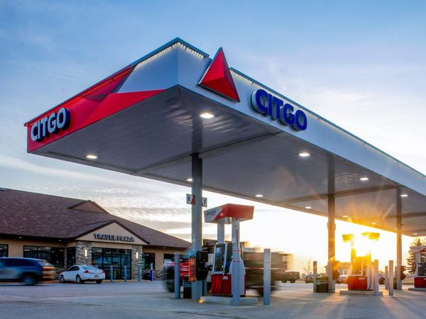 Walmart adds thousands of gas stations for fuel discounts