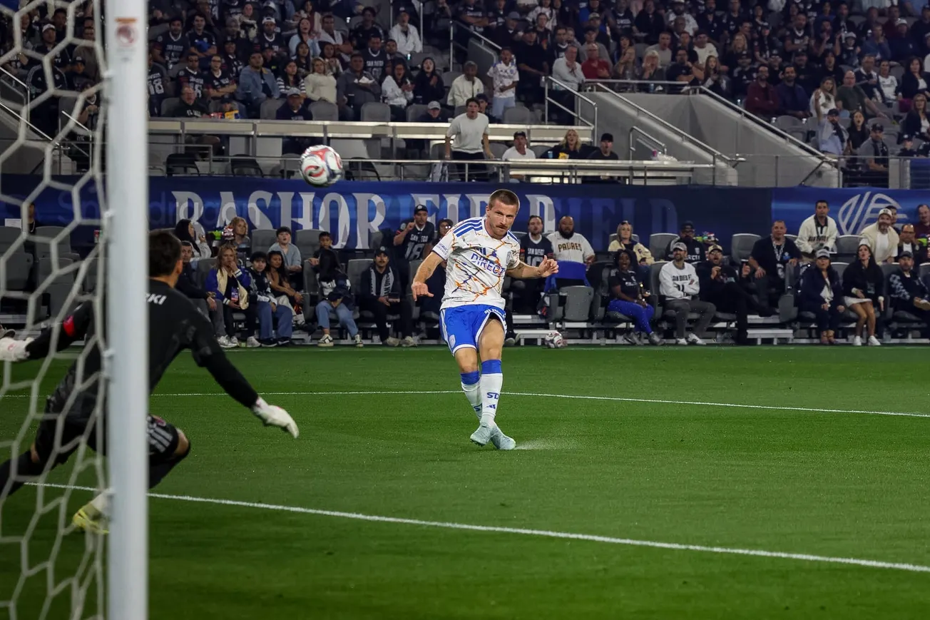 Anatomy of a Goal: Right to Dream Style