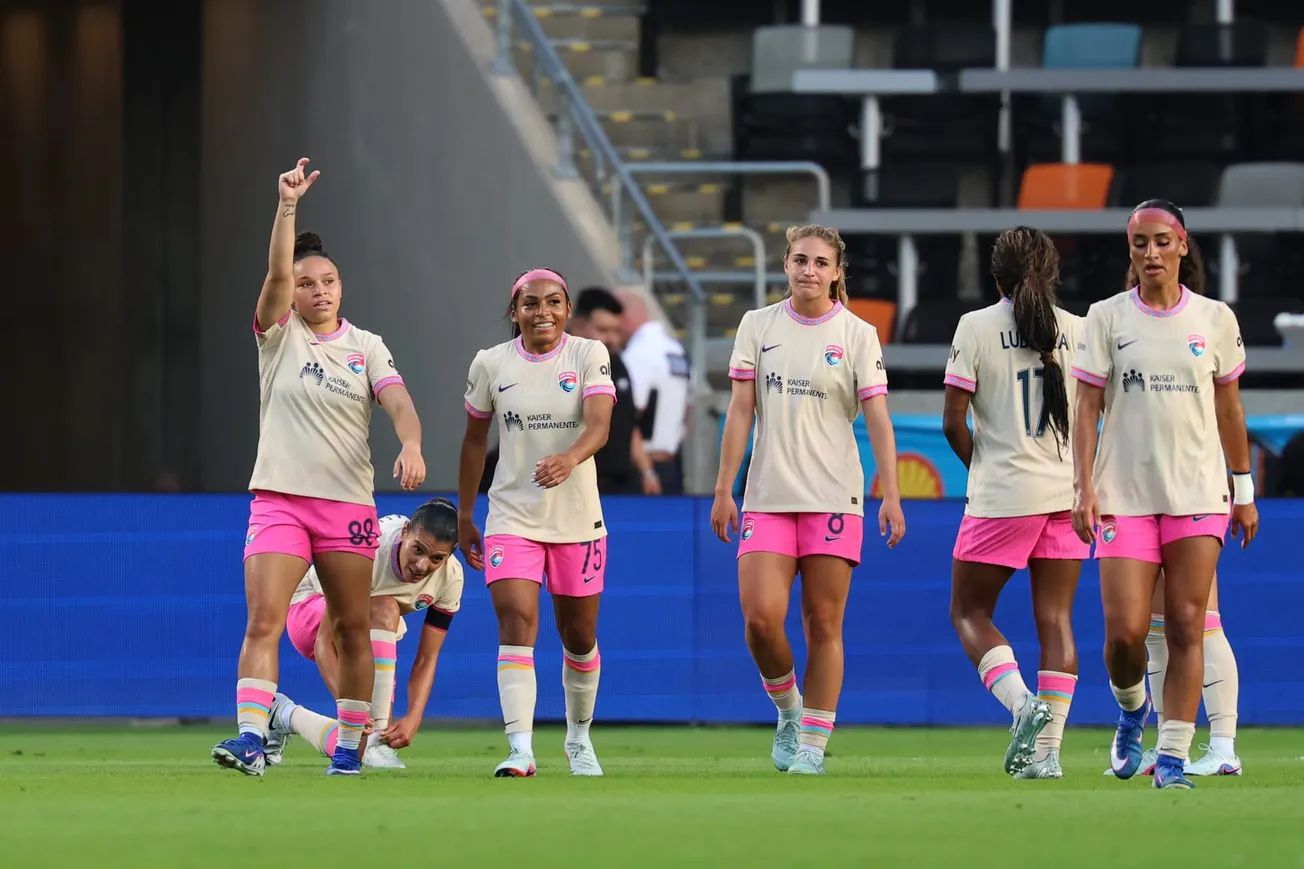 San Diego Wave Escape Houston With Point After Chaotic Second Half