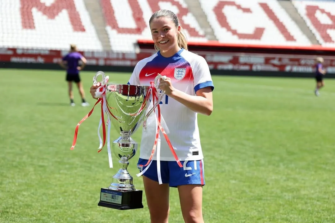 San Diego Wave Add Arsenal Midfielder Laila Harbert Through 2029