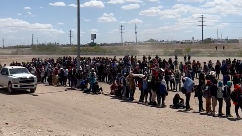 ANOTHER Massive Group of Illegals Slams El Paso