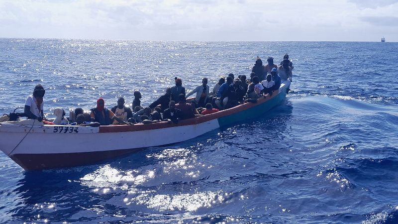 Spain’s Canary Islands Under “Siege” as 5,000 Migrants Arrive in Week Amid Historic Surge