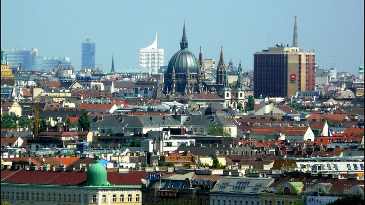 Suspect Wanted for Double Murder of Mother, Daughter in Austria Arrested at Migrant Shelter in France