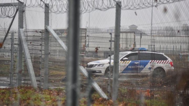 Hungary Thwarts Over 2,000 Illegal Border Crossings in One Weekend