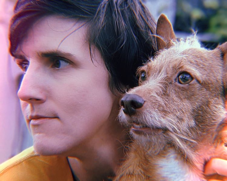 It's familiar like the feeling that you might be right behind me