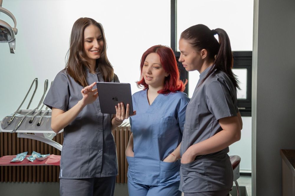 Iulian Pleșcan, owner Dental Hygiene Center: se poartă dinții curați și sănătoși post image