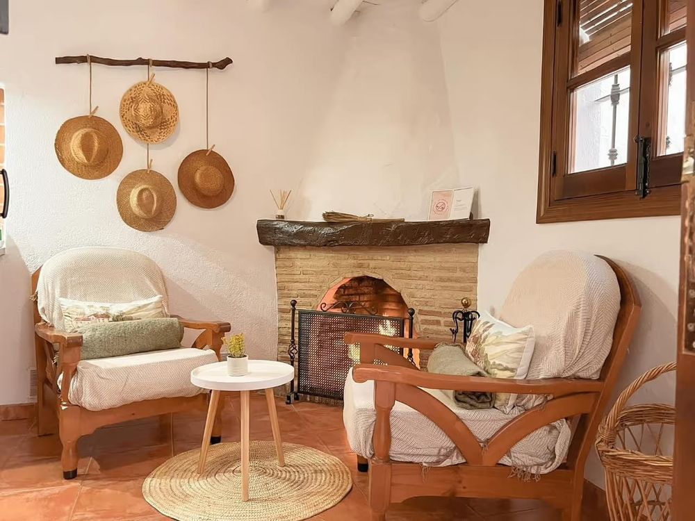 Where to stay in Genalguacil? post image