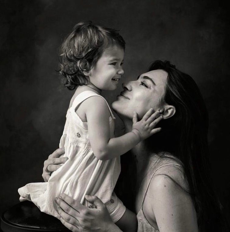 Ana Barbu, despre experiența raw a unei mame