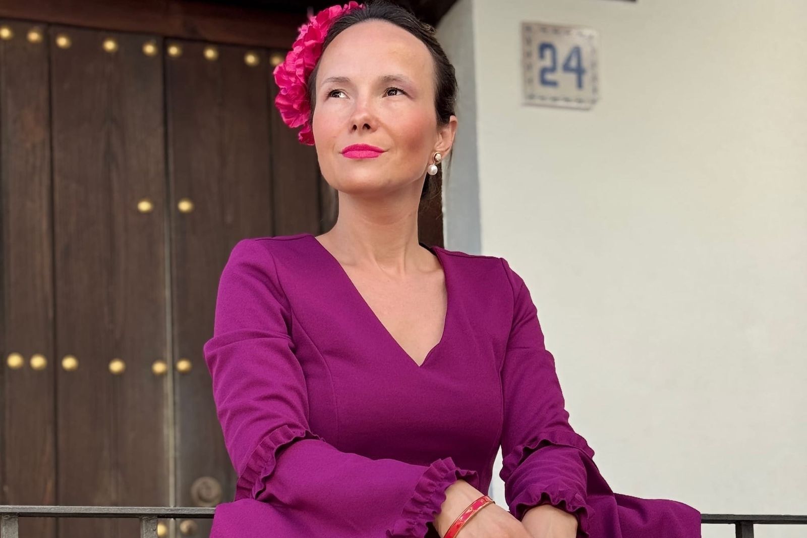 Woman in dialogue with her dreams