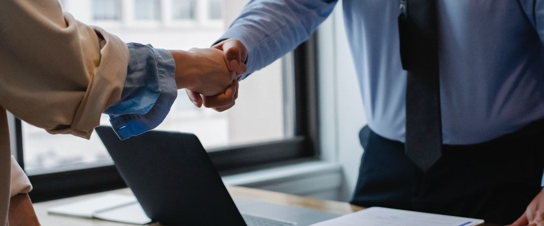 maintain-contacts-for-a-good-career