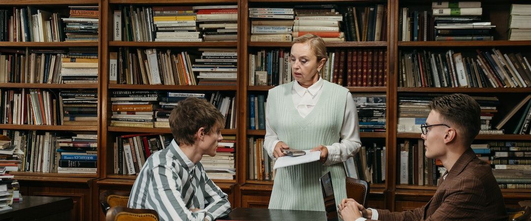 who-is-a-librarian-how-to-get-this-job