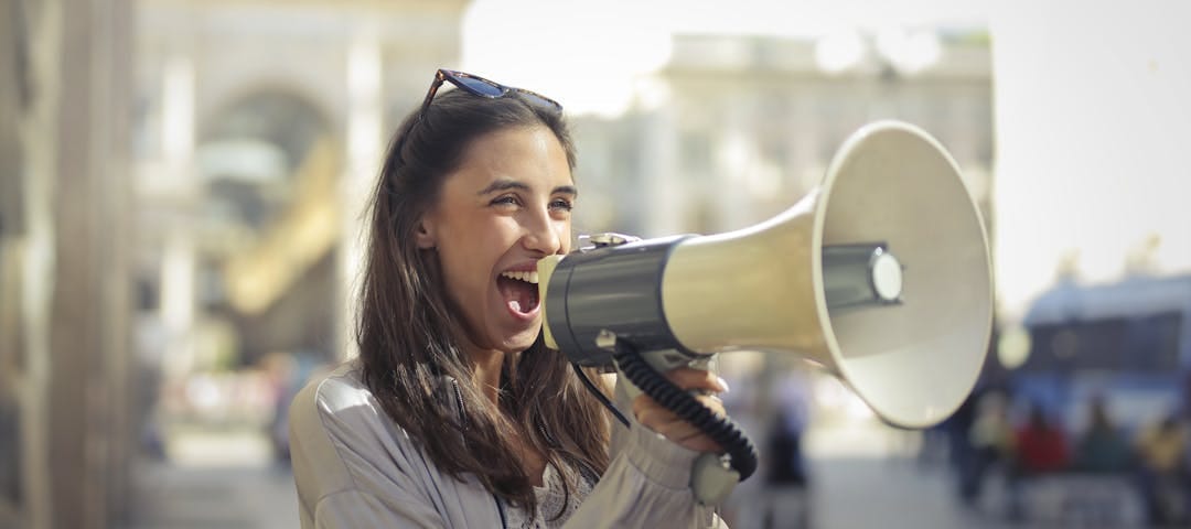 unveiling-the-dynamic-world-of-sports-anchoring-a-career-exploration