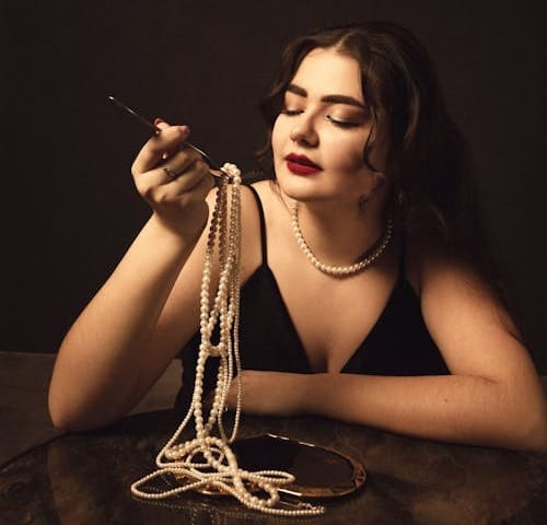 Free Дівчина з перлами  Stock Photo