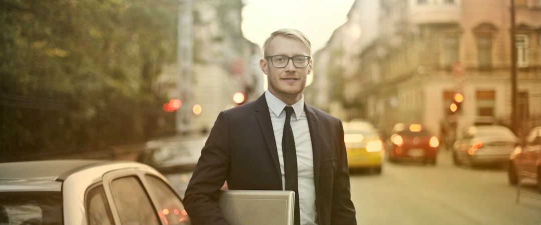 Know 5 Secrets That Make You A Brilliant Sales Representative!