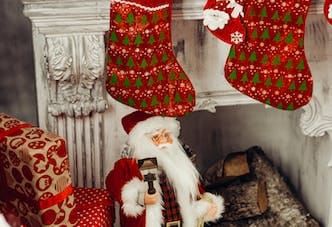 The Joy of Giving: 5 Heartwarming Gratitude Gifts for Christmas