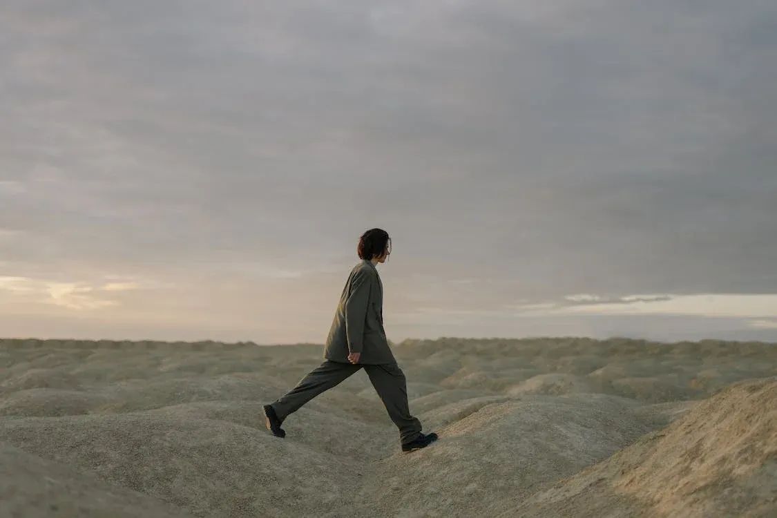 A Guide to Curating Your Personal Style at Discounted Prices