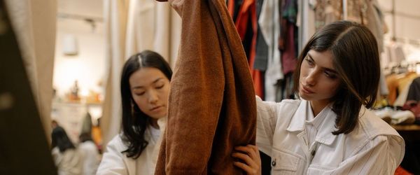 What Not To Wear At Family Dinners? (Fashion Tips)