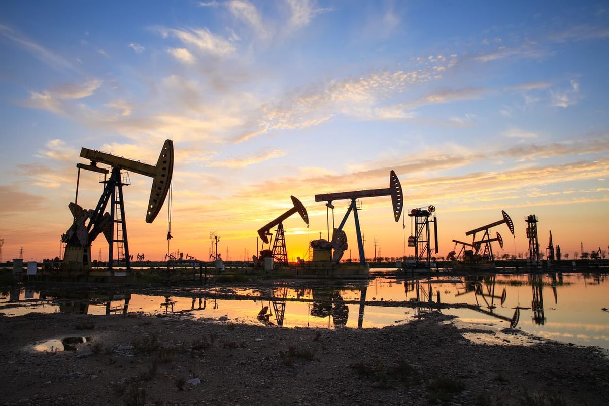 How Oil Price Impacts Supply Chain